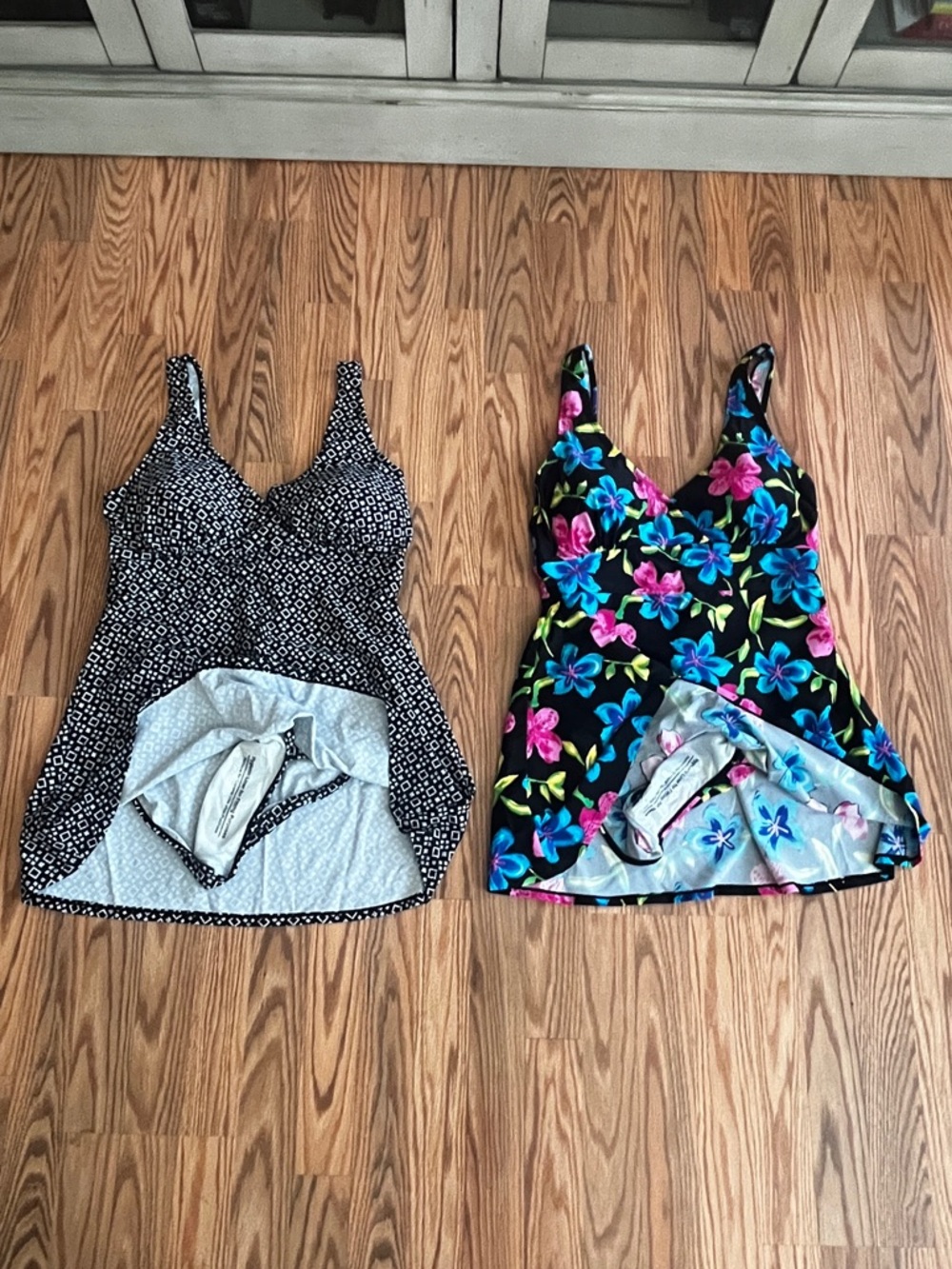 Beautiful Floral Hawaiian & Black and White Swim Dress - XL - NWOT - Lot of 2 - Picture 6 of 9